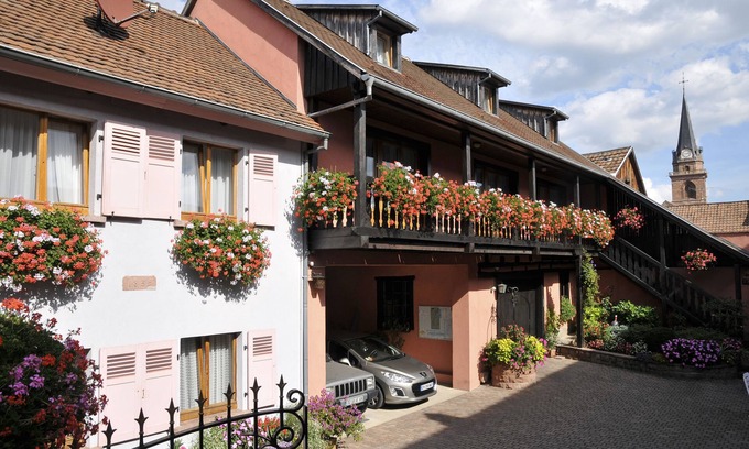Bergheim House | Detached house in a quiet private courtyard in the heart of Bergheim