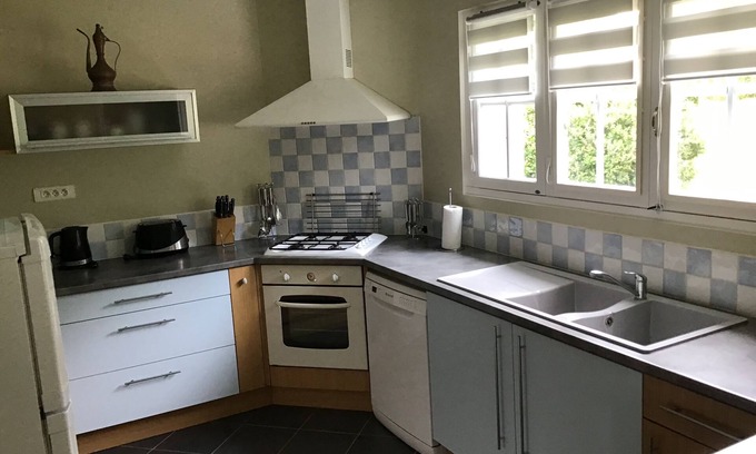 La Fagette Cottage | Detached House With A Large Fully Enclosed 'mature' Garden