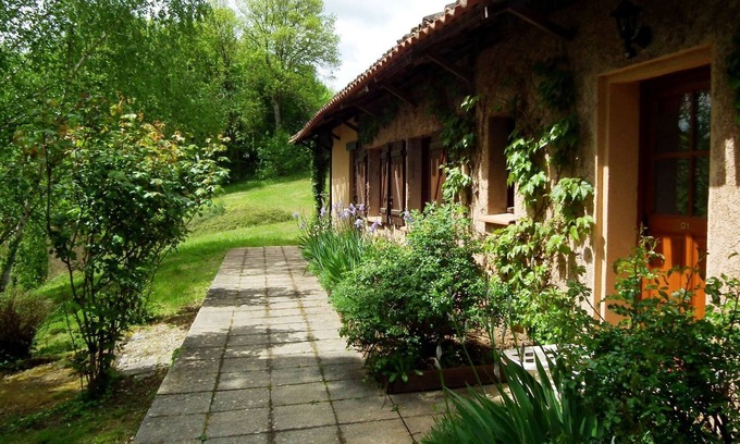 Gavaudun Cottage | Detached house with terrace in south Dordogne