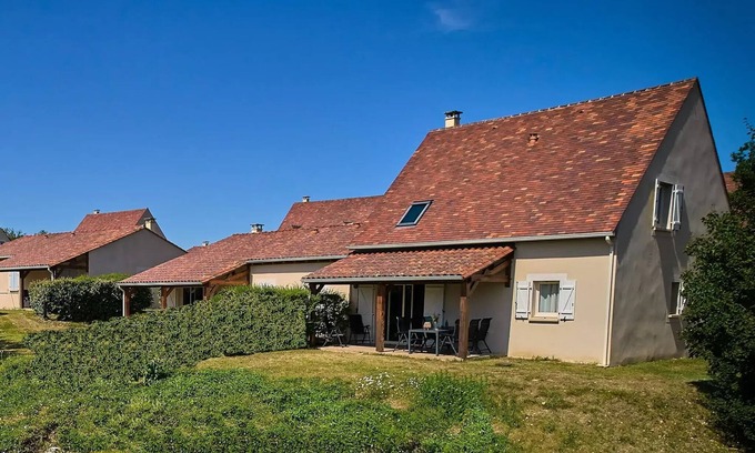 Lanzac Villa | Detached villa, 2 bathrooms, sleeps 6