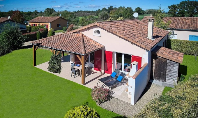 Les Forges Villa | Detached villa, 2 bathrooms, sleeps 4