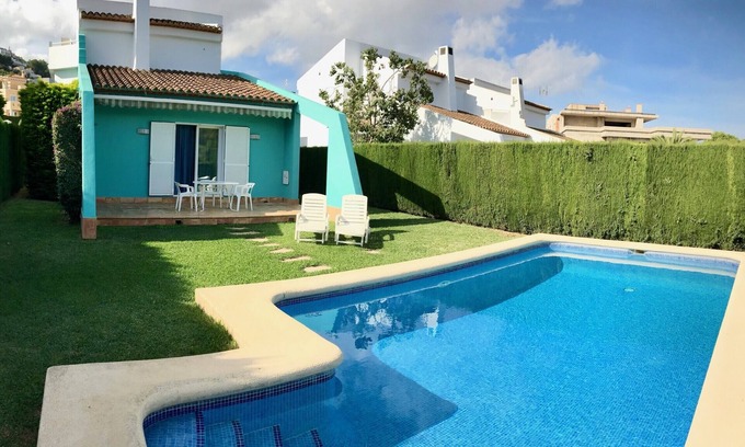 Pedreguer Villa | Detached villa with garden and private pool