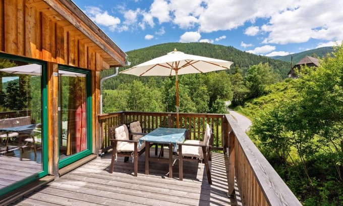 Stadl an der Mur Ski Chalet | Detached wooden chalet in Stadl an der Mur Styria facing south with sauna