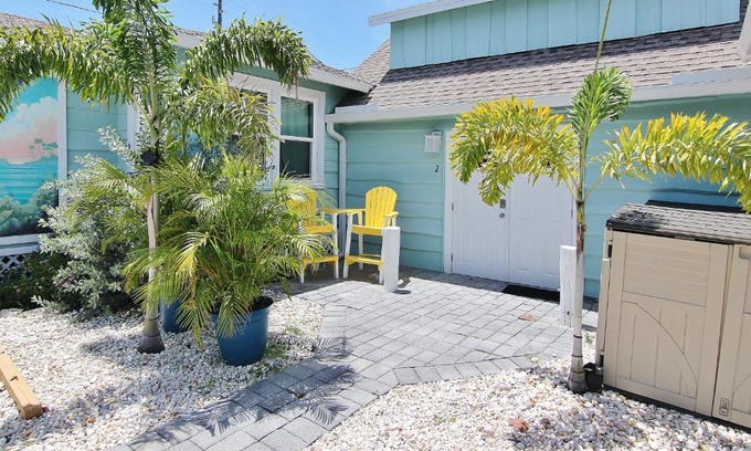 Treasure Island Hotel | Detlow's Treasured Cottages 2