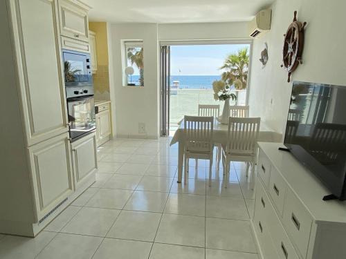 La Jetee Apartment | Deux-Pièces Neuf Climatisé Face Mer à Canet-Plage - FR-1-750-76