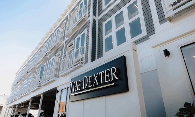 Elk Rapids Apartment | Dexter Suite - 2 Queen Beds | Sleeper Sofa - Accessible