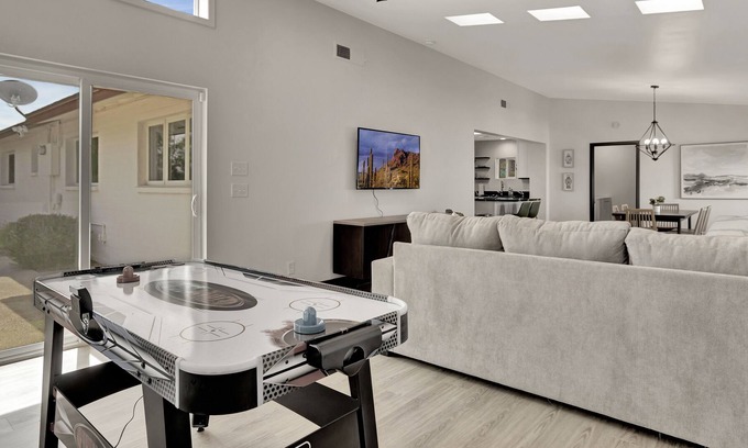 Hy-view House | DIAMOND IN THE DESERT 💎 Scottsdale's Spacious Getaway 🌟