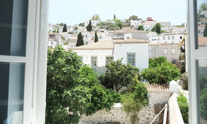 Hydra Apartment | Diamond Suite, in the town