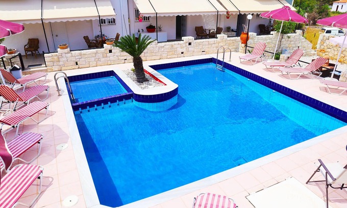 Stavros Apartment | Dimitrios Pool Apartment - 5 min from the beach