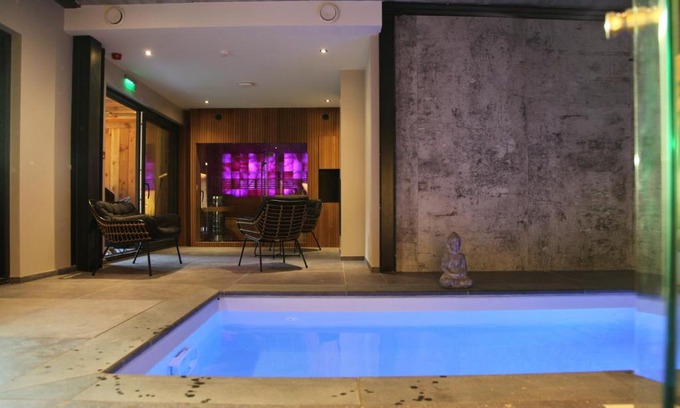 Dion-Valmont Bed & Breakfast | Dionbulles & Dionlodge Guesthouse, Private Wellness pool in option