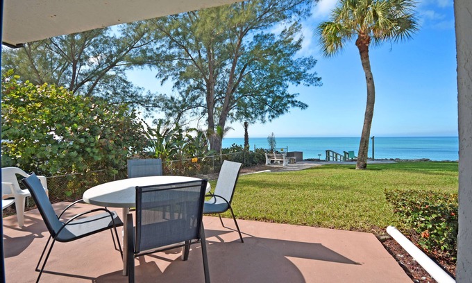 Englewood Condo | Direct Beach Front condo