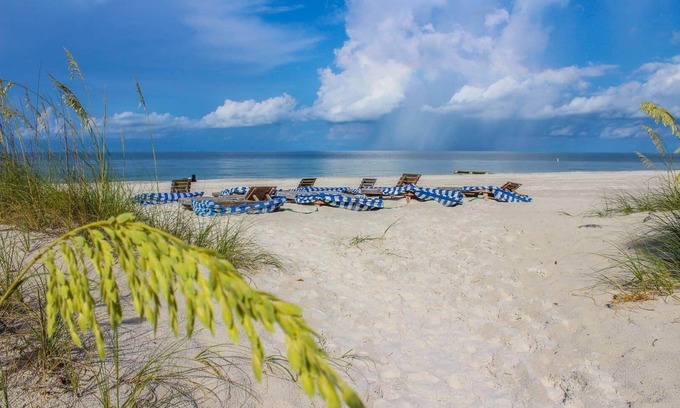 Madeira Beach Condo | Direct Gulf Front 1 Bedroom 2 Bath Condo with Private Balcony