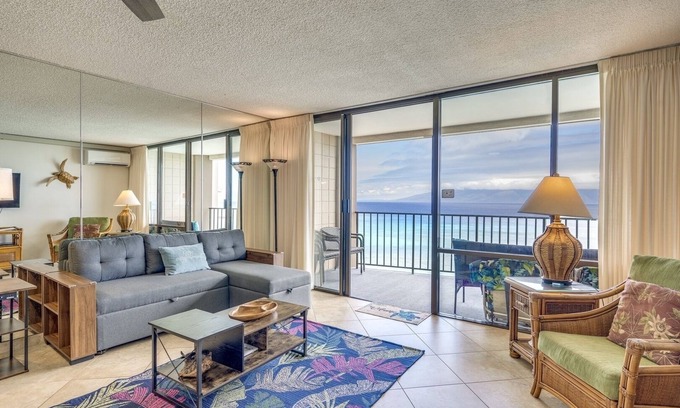Napili-Honokowai Resort | Direct Oceanfront, unobstructed ocean view top floor penthouse quiet & private.