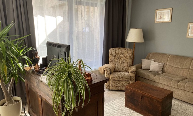 Bad Elster Apartment | Directly at the spa gardens, barrier-free, quiet, newly renovated, 60 sqm