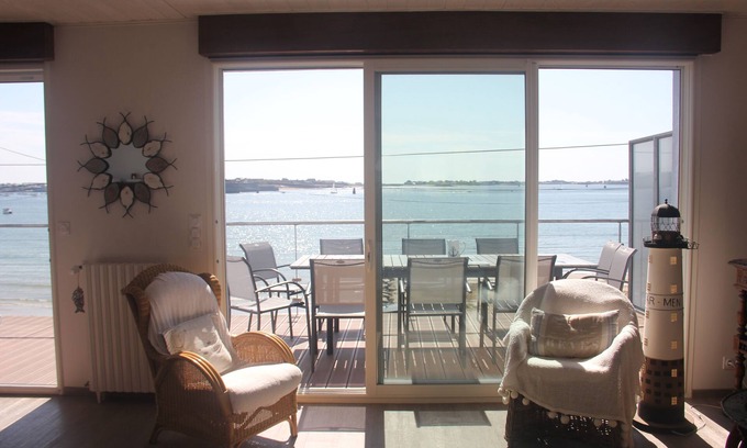 Larmor-Plage Villa | Directly on the beach, unique sea view, quiet, Clévacances rating, for 8 persons