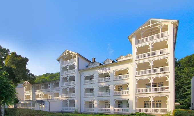 Binz Apartment | Directly on the beach promenade, balcony with sea view - Aparthotel Ostsee FeWo 10