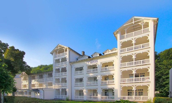 Binz Apartment | Directly on the beach promenade, balcony with sea view - Aparthotel Ostsee FeWo 10