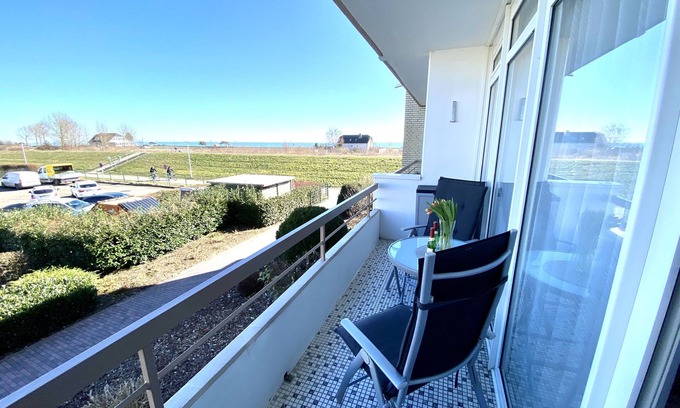 Groemitz Apartment | Directly on the dyke, sea view included!