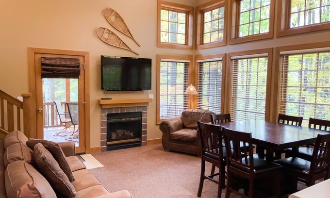 Boyne Falls Condo | Disciples Ridge Condo, Just off Fox Run Court, Sleeps 16. Three bedrms-loft