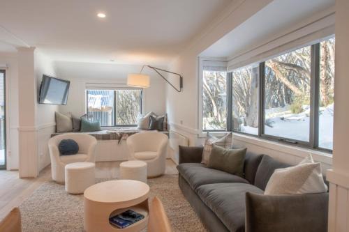 Mount Buller Ski Chalet | Disco 7