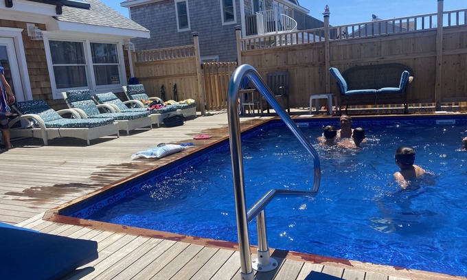 Ocean Beach House | DISCOUNT FOR REMAINING WEEKS CONTACT OWNER 6 bedrooms …heated salt water pool