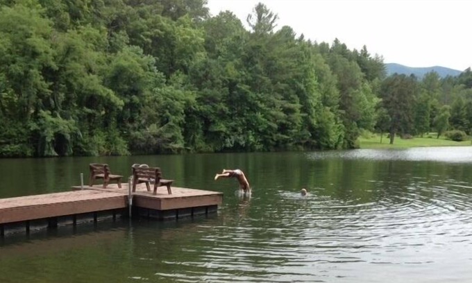 Almond Ski Chalet | Discounted $! Hot Tub, Fireplace, Pet & Family Friendly. Waterview w/ swimming!