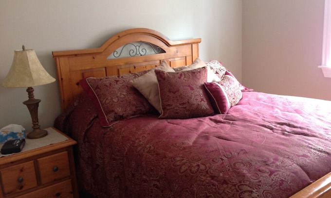 Mayfield House | Discounted rate for 6 people and under. Minutes to beach and all amenities