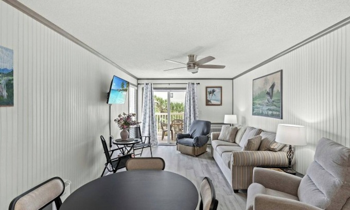 Windy Hill Condo | Discounted Side Unit - Ocean Pier IV 140