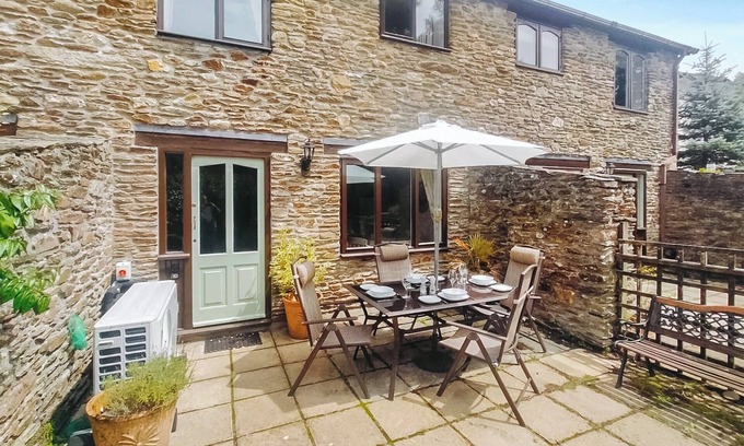 Ivybridge Cottage | Discover a cosy two-bedroom cottage on the Colmer Estate in Ivybridge.