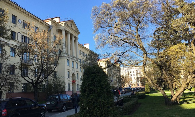 Tsentralny District Apartment | DISCOVERBELARUS.BY apartment on the Victory square