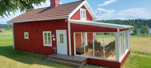 Jattendal House | Djurstagården Ängslyckan