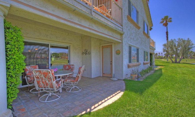 Palm Desert House | DL831 - Desert Falls Circle - Meredith Lodging