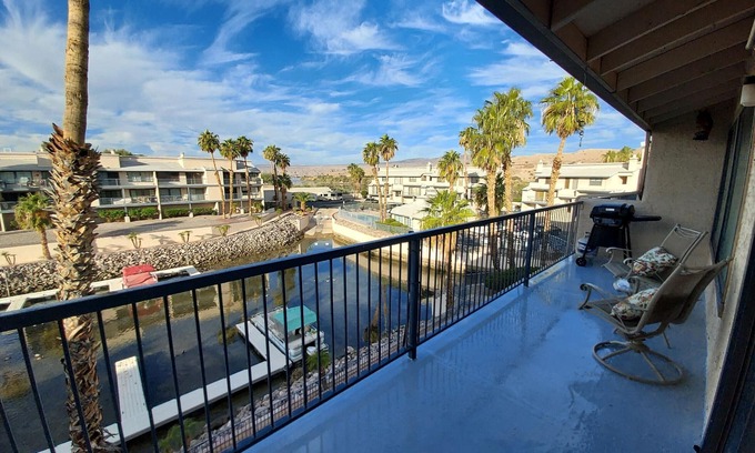 Bullhead City Condo | DM for SNOWBIRD RATE! Gated Community, Private Dock & Marina. Great River Views!