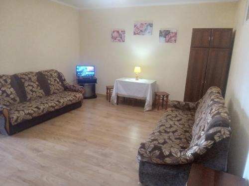 Mukachevo Apartment | DOBA - ЦЕНТР 2 ком 7-8місць Завжди тепла !