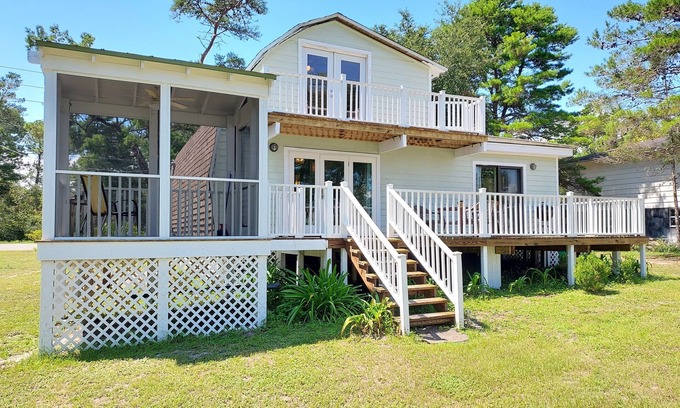 Carrabelle House | Doc. Tom's River Therapy 3BR/2BA