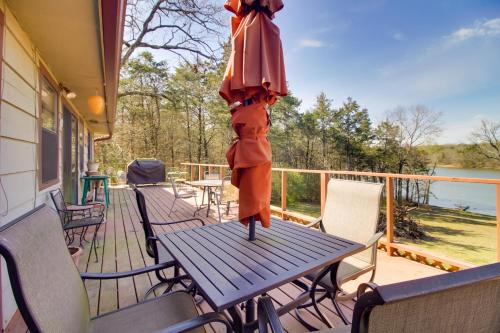 Scranton House | Dock and Water-View Deck Home on Lake Dardanelle