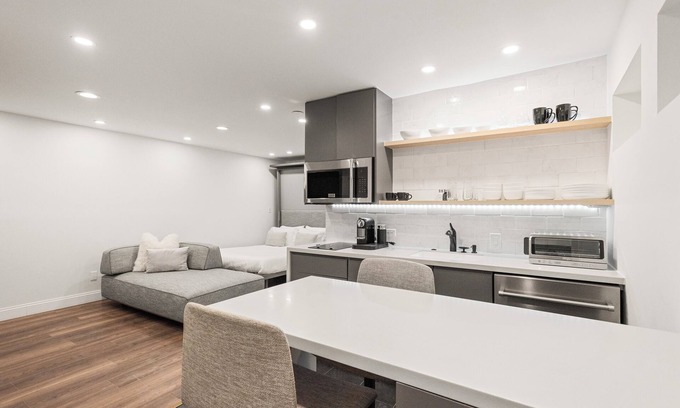 Aspen Apartment | Dog-friendly apartment in Aspen with EV Charger