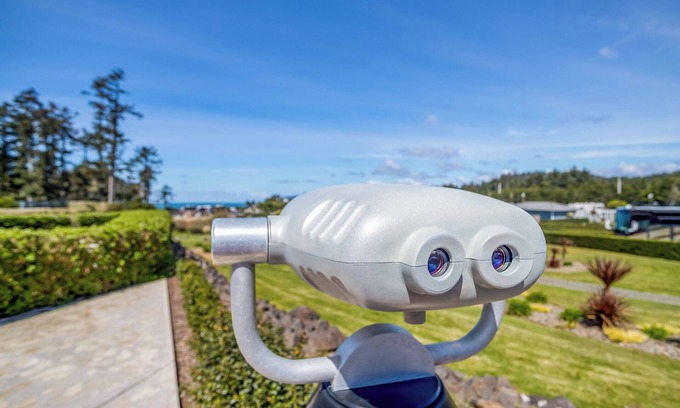 Agate Beach RV Rental | Dog Friendly, Available with 50AMP, 30AMP, Water and Sewer hook up's, WiFi