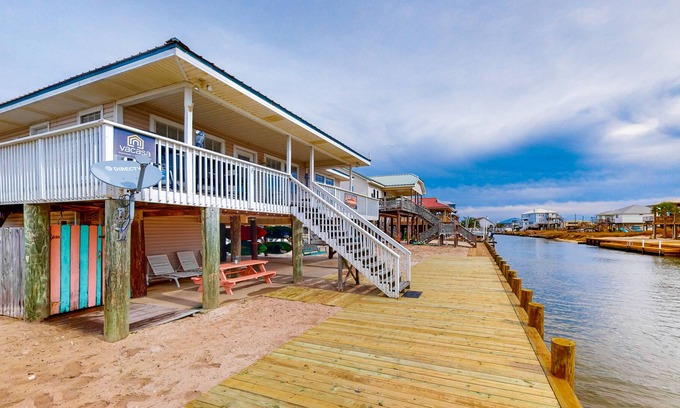 Silver Cay House | Dog-friendly bay front house near beach access w/ private dock & free WiFi!