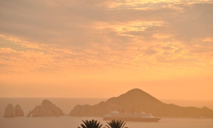 Cabo San Lucas House | Dog friendly Cabo home! Cabo arch views! Next to private school.