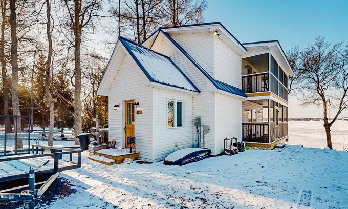 Saint David House | Dog-friendly cabin with amazing lakefront views, fireplace, BBQ, & W/D