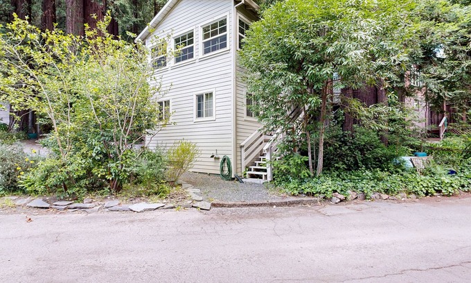 Guerneville House | Dog-friendly home with grill, free WiFi, swing bench - next to Russian River