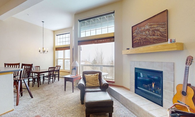 Wildernest Condo | Dog-Friendly Home with Trail Access, Gorgeous Views