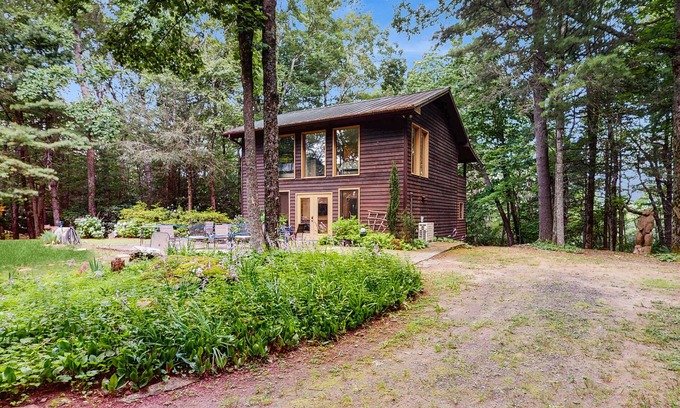 Spruce Pine House | Dog-friendly mountain home with private hot-tub, fire-pit and pool table