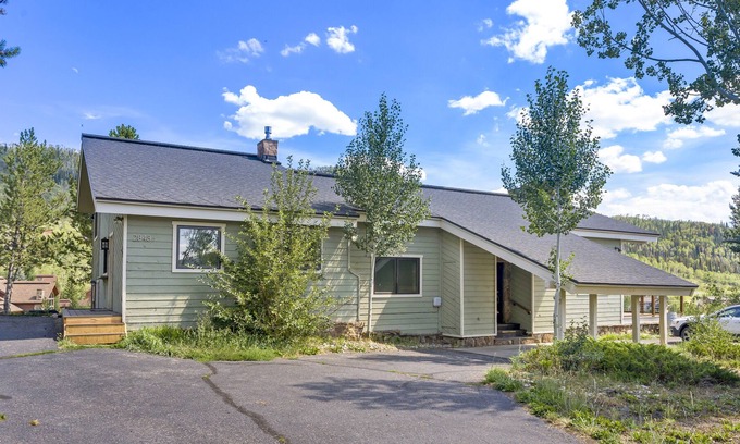 Steamboat Springs House | Dog Friendly, Private Mountain Getaway, views of gondola and lots of open space