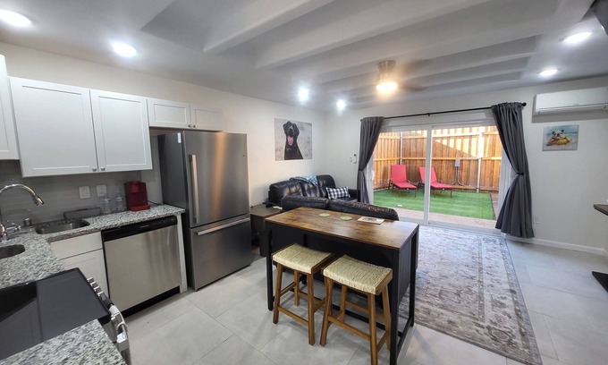 Truth or Consequences House | Dog Lover's Suite Unit 3