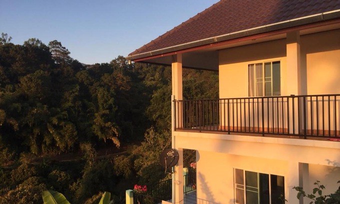 Mae Fa Luang House | DoiTung Homestay ดอยตุงโฮมสเตย์