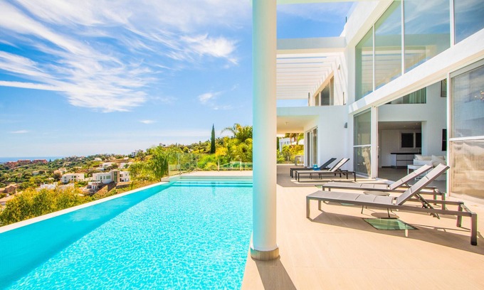Ojen Villa | Dolce Vita Marbella Villa by Alfresco Stays
