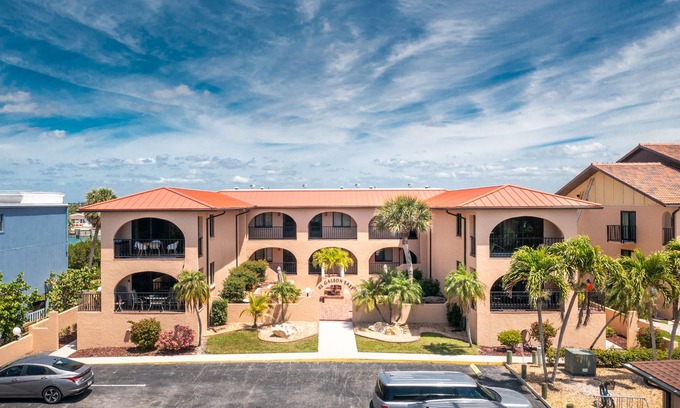 Englewood Condo | Dolphin 204 on Lemon Bay