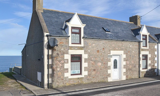 Buckie Cottage | Dolphin View - UK30689